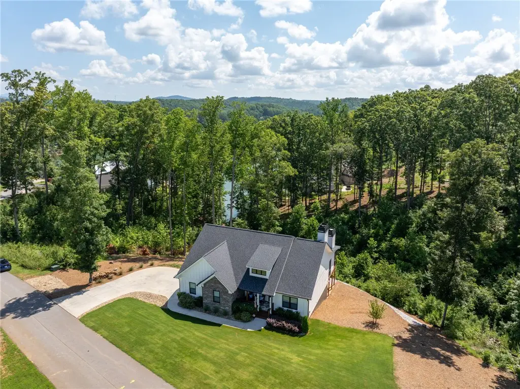 118 Squirrel Point, Six Mile, SC 29682 - #1
