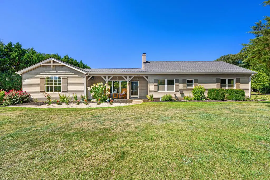 3100 Powdersville Road, Easley, SC 29642 - #1