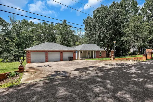 118 Old Saluda Dam Road, Greenville, SC 29611