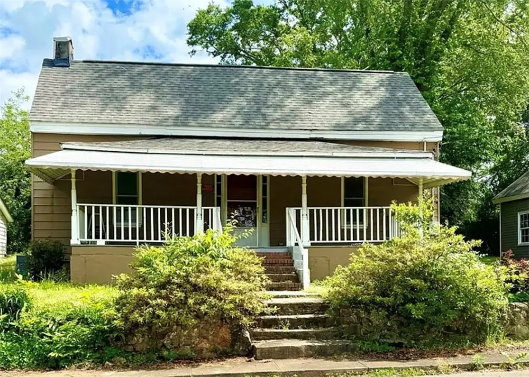 206 Henry M Turner Street, Abbeville, SC 29620 - #1