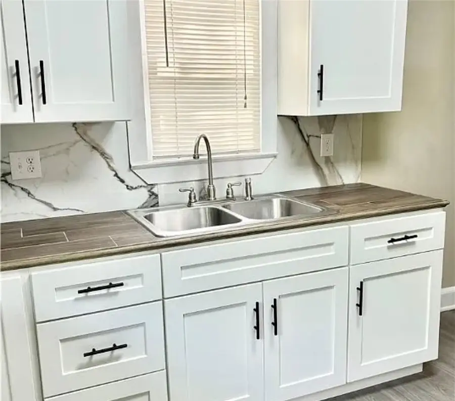 206 Henry M Turner Street, Abbeville, SC 29620 - #2