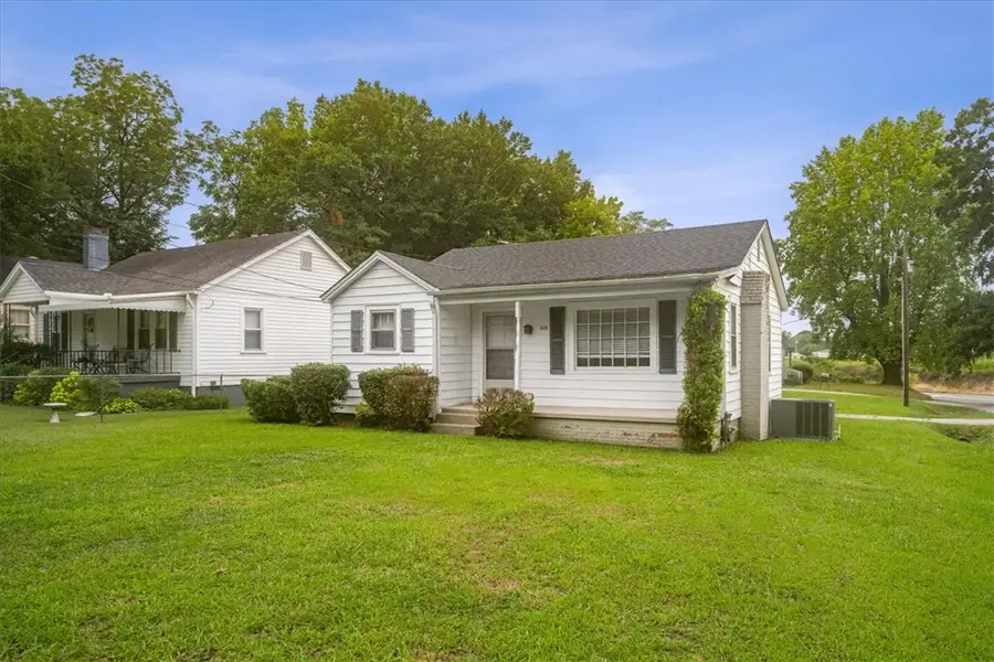 209 W Wilburn Avenue, Greenville, SC 29611 - #3