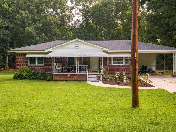1124 Camelot Forest, Belton, SC 29627