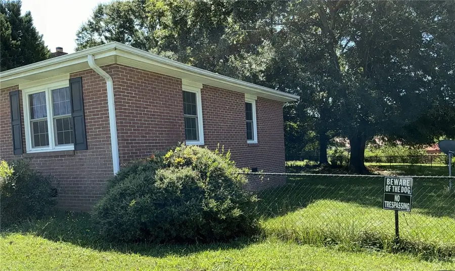 609 W Geer Street, Honea Path, SC 29654 - #2