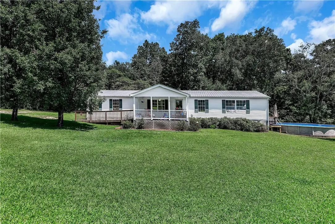 972 W Bear Swamp Road, Walhalla, SC 29691 - #1