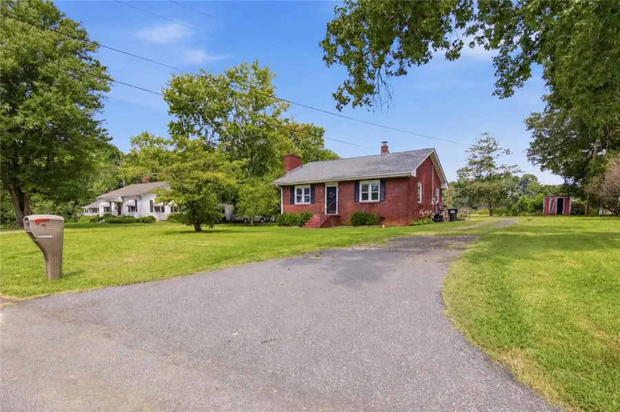 26 Oak Drive, Honea Path, SC 29654 - #3