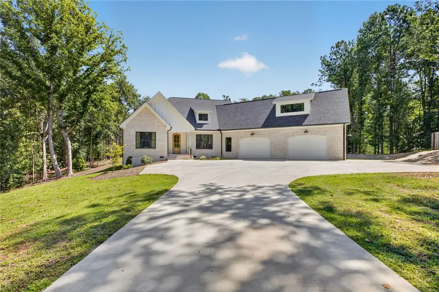 324 Gassaway Street, Central, SC 29630 - #2
