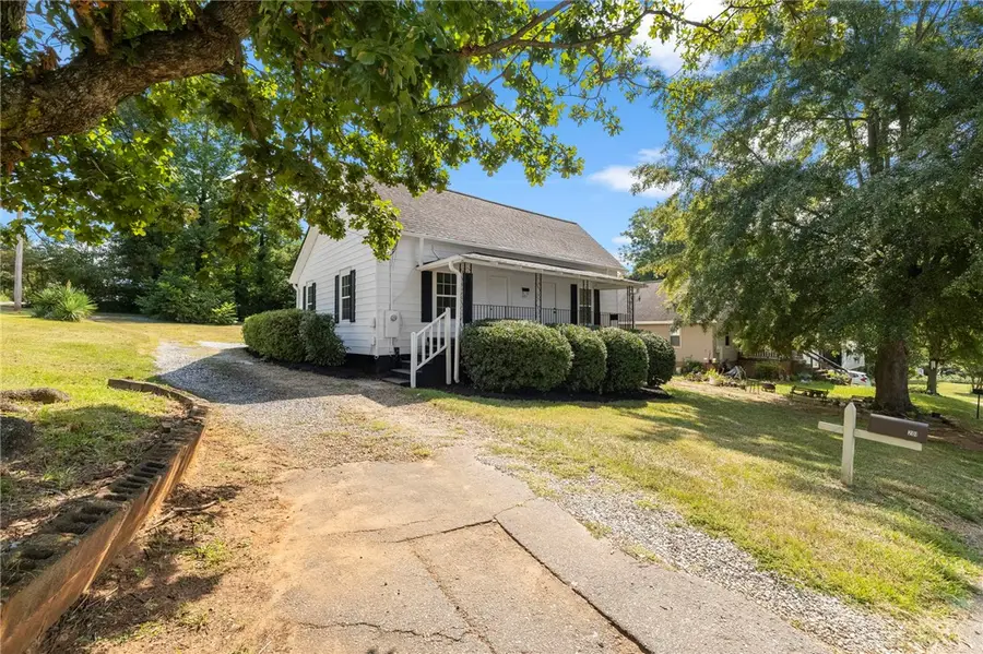 201 S 8th Street, Easley, SC 29640 - #2