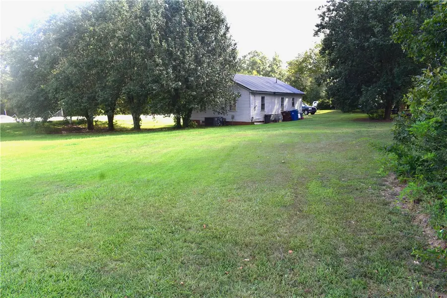 1521 Woodlawn Road, Greenwood, SC 29646 - #3