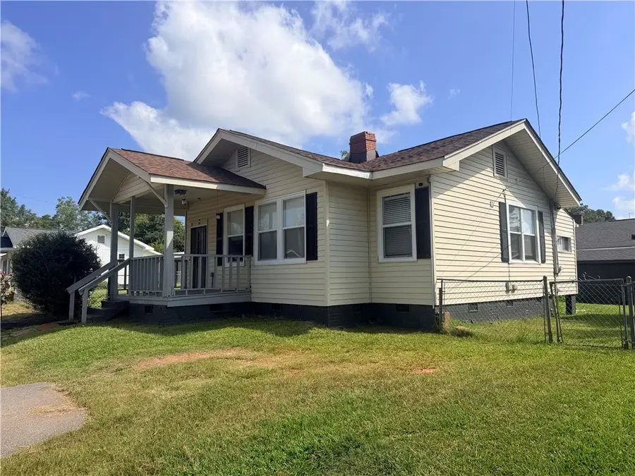 901 Goddard Avenue, Seneca, SC 29678 - #2