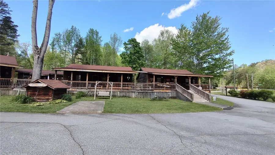 107 Country Creek Drive, Pickens, SC 29671 - #2