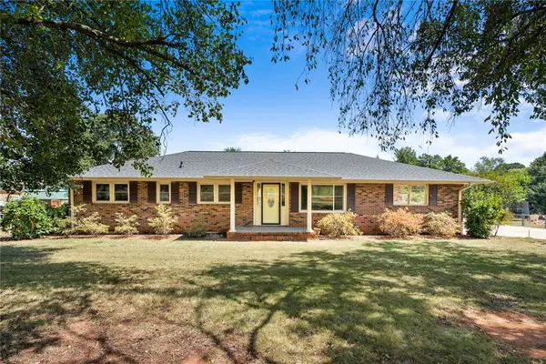 201 Meadowbrook Drive, Anderson, SC 29626