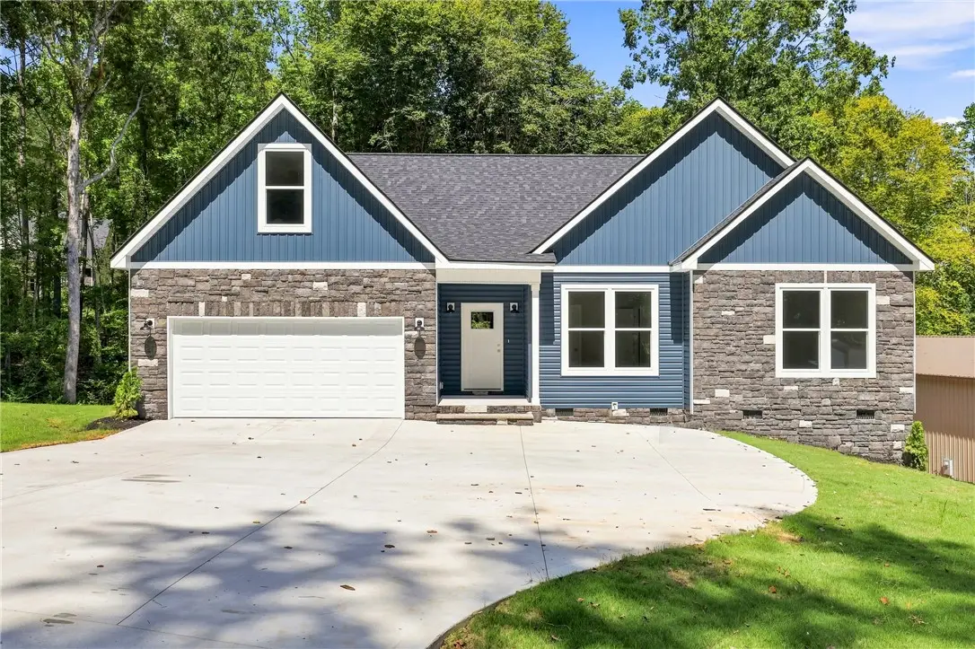 216 W Halfway Branch Drive, Walhalla, SC 29691 - #1