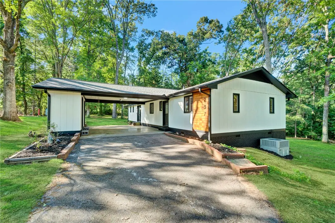 237 Earle Road, Central, SC 29630 - #1