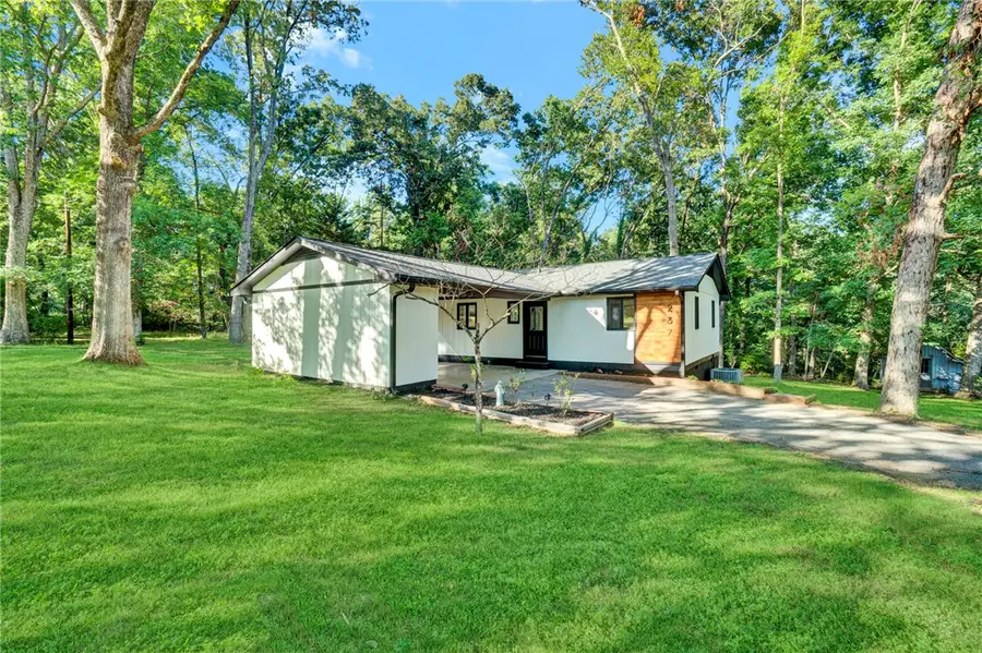 237 Earle Road, Central, SC 29630 - #3