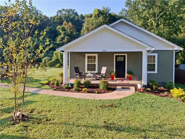 1109 Gordon Street, Greenville, SC 29611