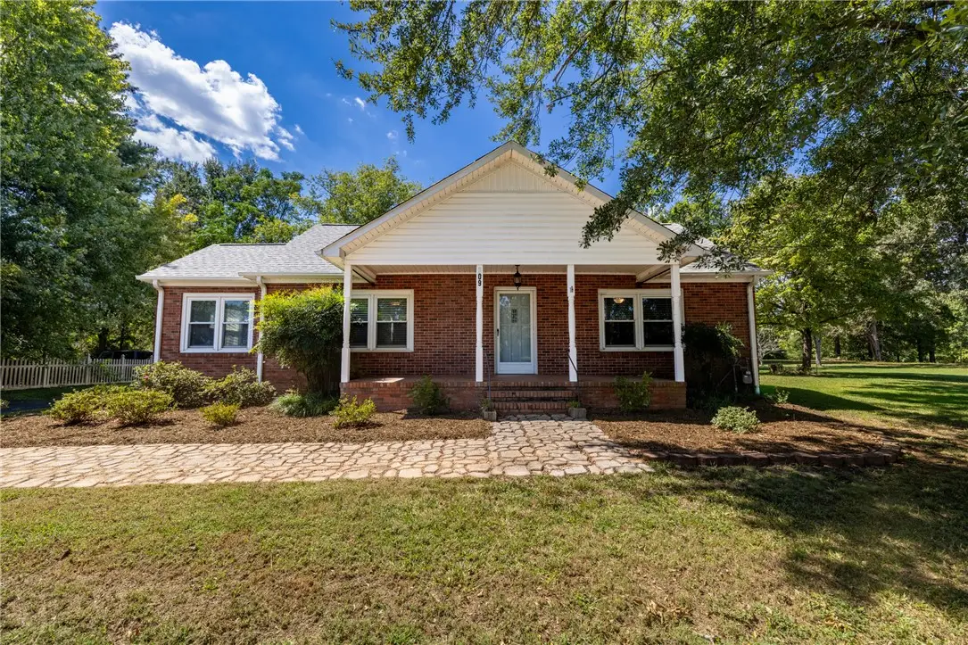 609 Issaqueena Trail, Central, SC 29630 - #1