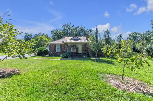 379 W Main Street, Donalds, SC 29638