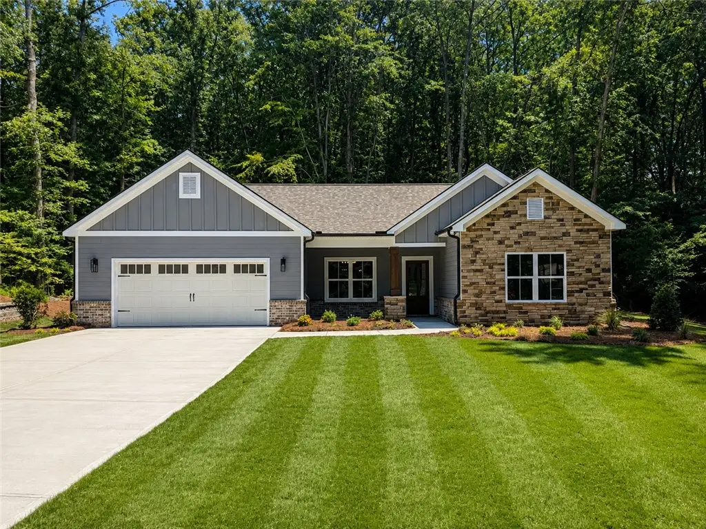 108 Apricot Lane, Westminster, SC 29693 - #1
