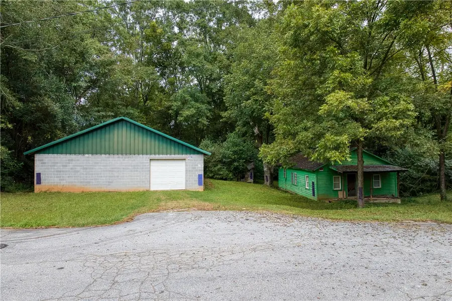 407 E. South 3rd Street, Seneca, SC 29678 - #2
