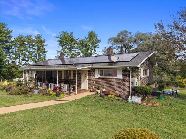 6 Pine Hill Drive, Travelers Rest, SC 29690