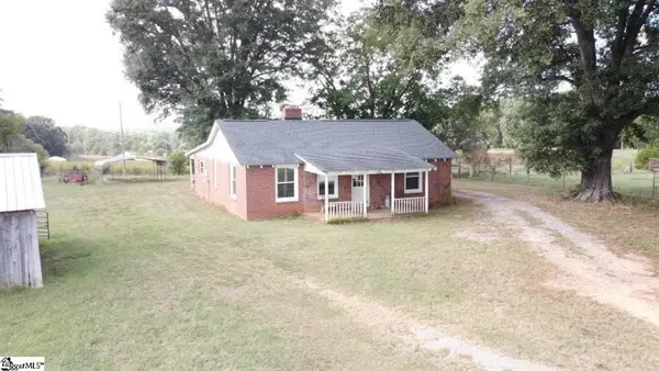 1706 W Georgia Road, Woodruff, SC 29388
