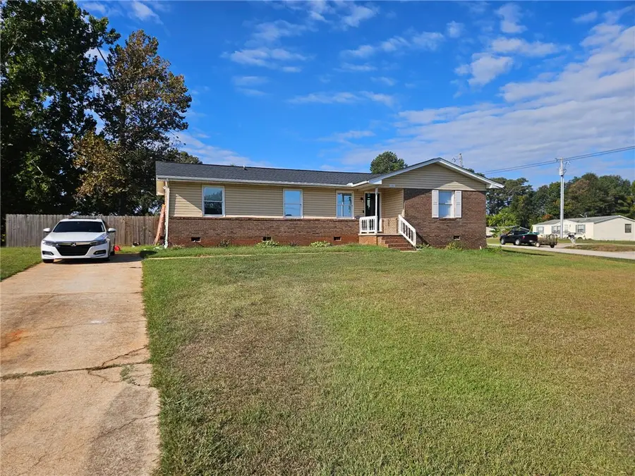 100 Quail Ridge Road, Seneca, SC 29678 - #2