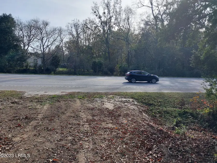 670 Robert Smalls Parkway, Beaufort, SC 29906 - Image #3