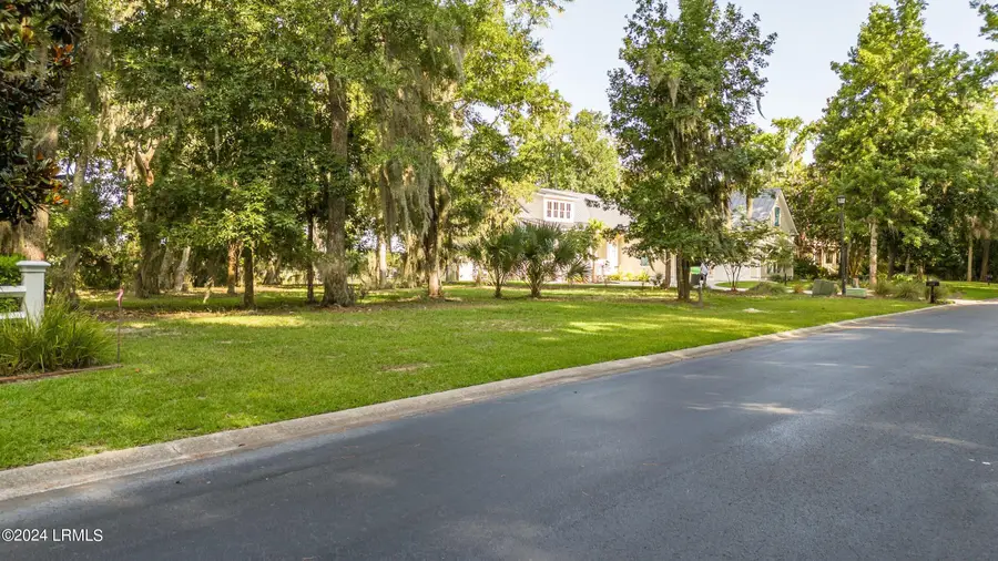 245 De La Gaye Point, Beaufort, SC 29902 - Image #3