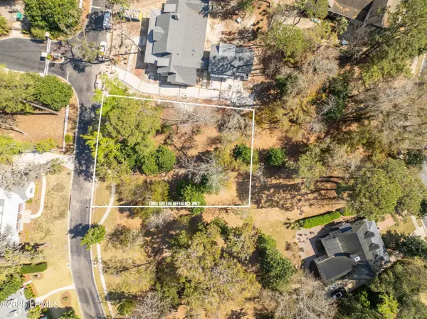 220 De La Gaye Point, Beaufort, SC 29902