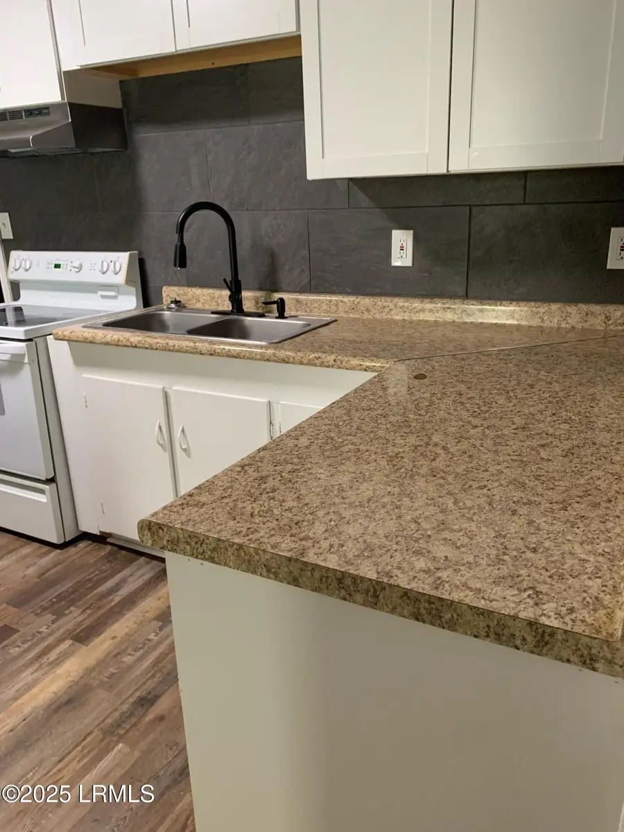 1045 Elm Street W, Hampton, SC 29924 - #3