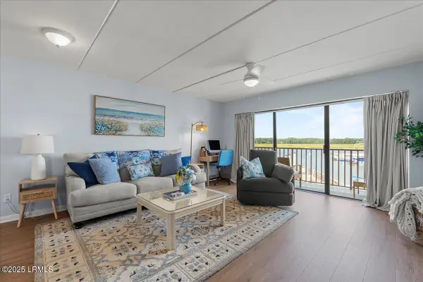 100 Helmsman Way #214, Hilton Head Island, SC 29928