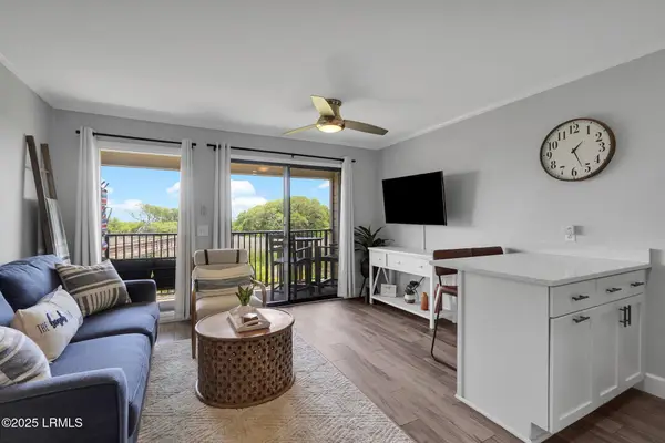 40 Folly Field Road #A124, Hilton Head Island, SC 29928