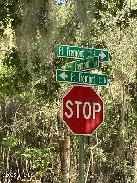 21 Fort Fremont Court N, Saint Helena Island, SC 29920 - Image #1