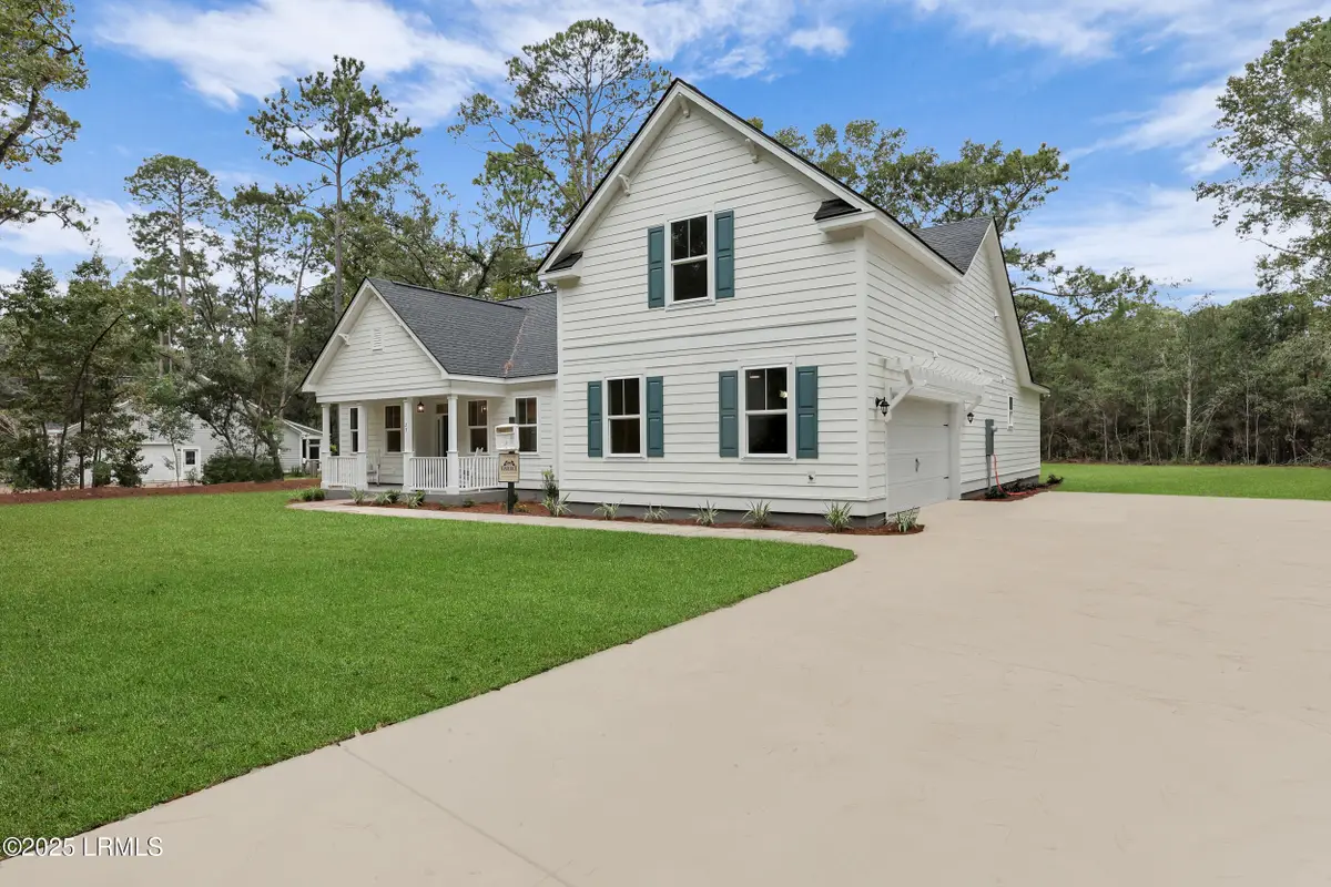 125 Middle Road, Ladys Island, SC 29907 - Image #1
