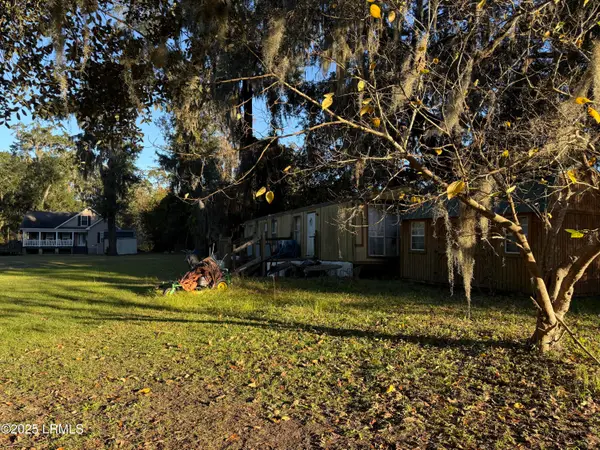 8 Ramblin Road, Beaufort, SC 29906