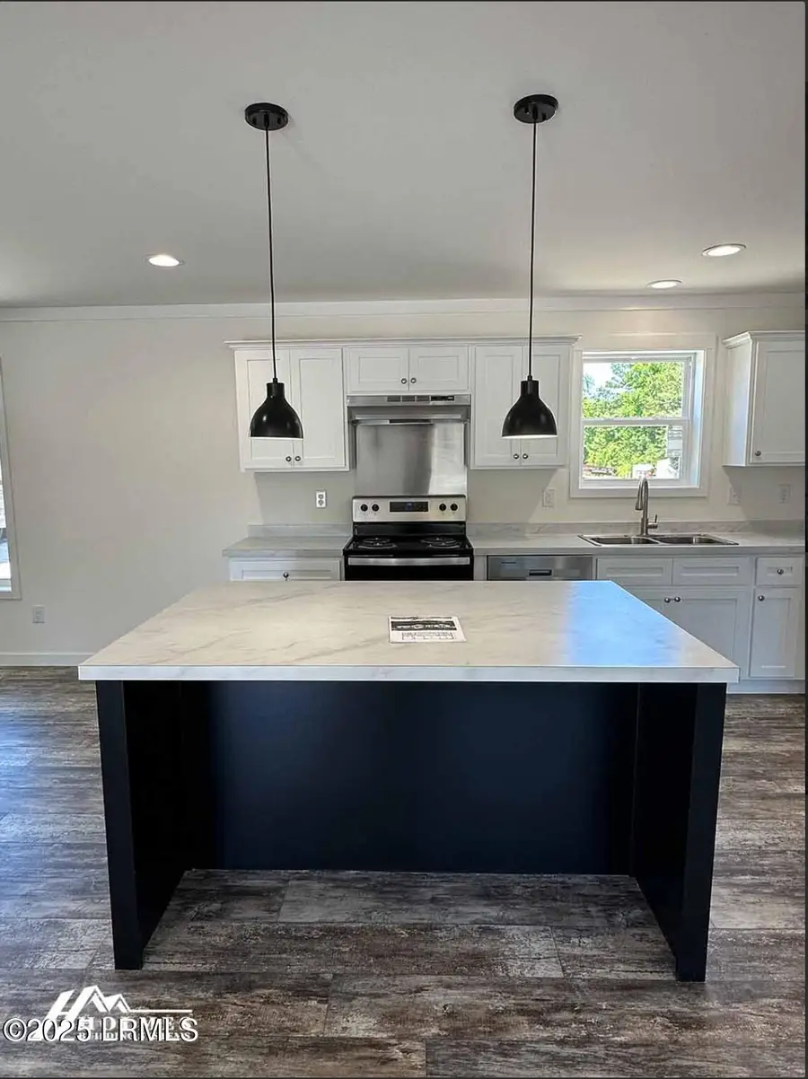 409 Wade Hampton Road, Hampton, SC 29924 - Image #3