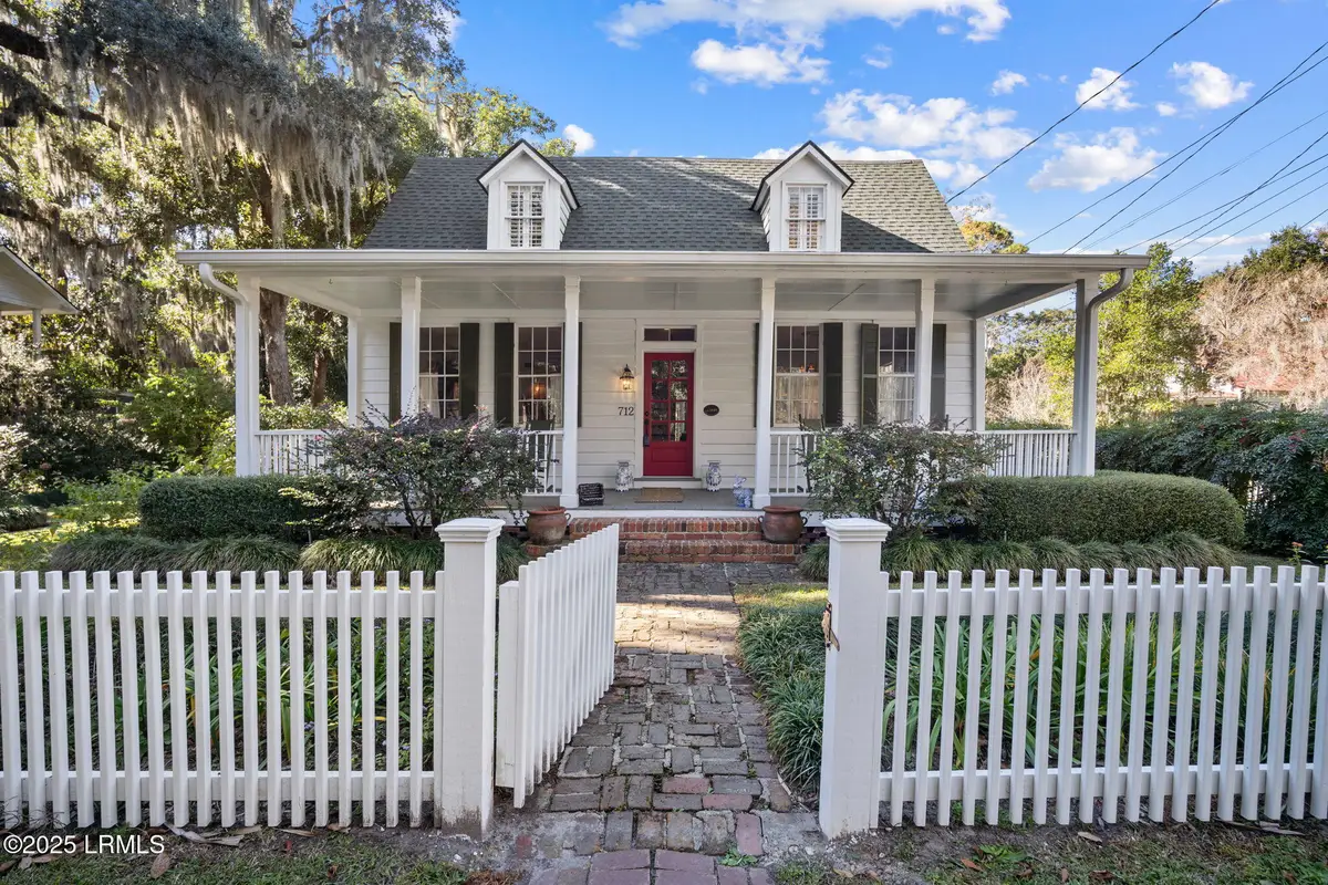 712 East Street, Beaufort, SC 29902 - Image #1