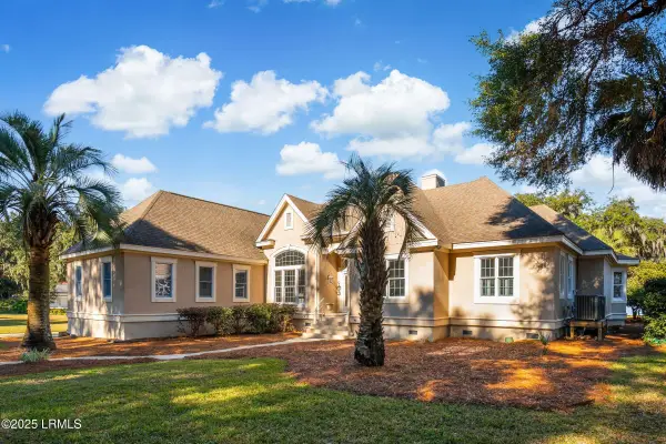 210 Old Plantation Drive W, Beaufort, SC 29907