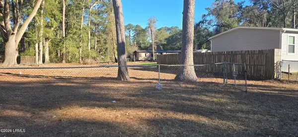 42 Grays Hill Acres, Beaufort, SC 29906