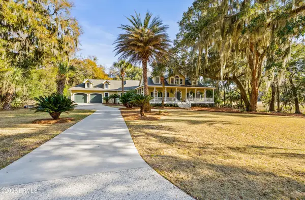 81 Dolphin Point Drive, Beaufort, SC 29907