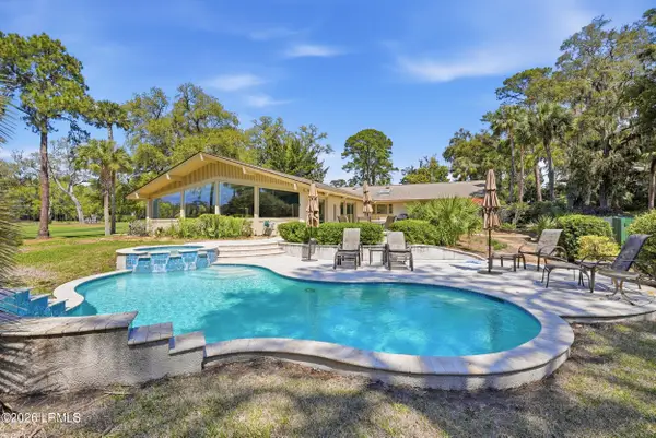 34 N Live Oak Road, Hilton Head Island, SC 29928