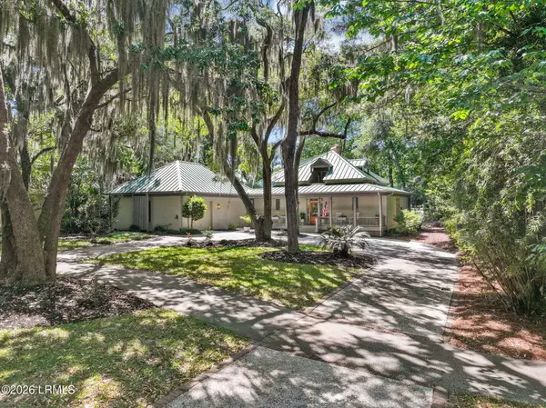 614 Island Circle E, St. Helena Island, SC 29920