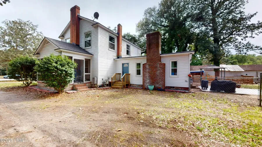 408 Thompson Street, Walterboro, SC 29488 - #2