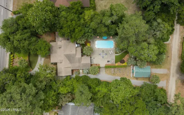 864 Ribaut Road, Beaufort, SC 29902