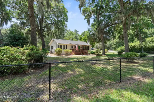 2420 Pine Court N, Beaufort, SC 29902