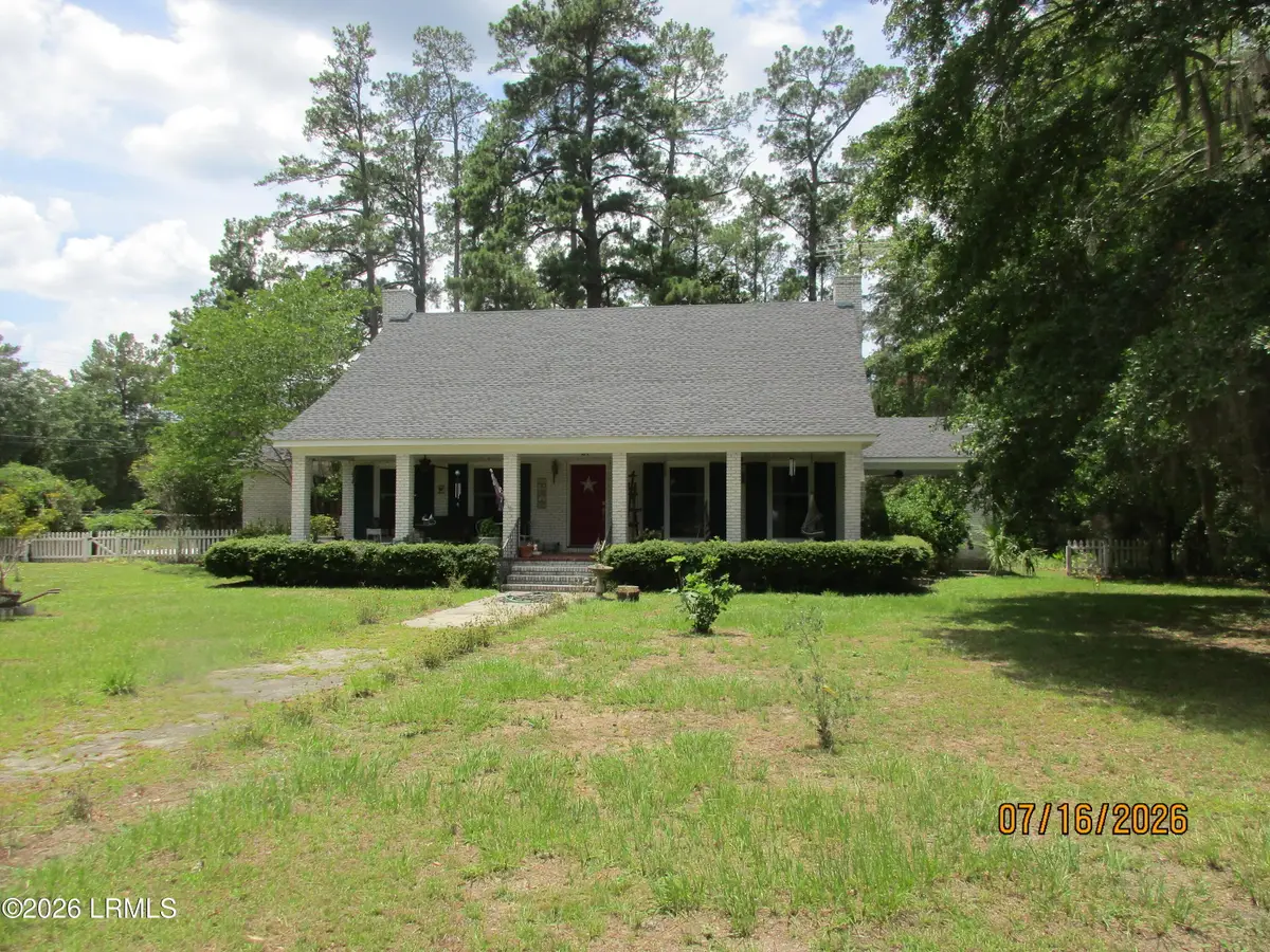 383 W Carolina Avenue, Varnville, SC 29944 - #1