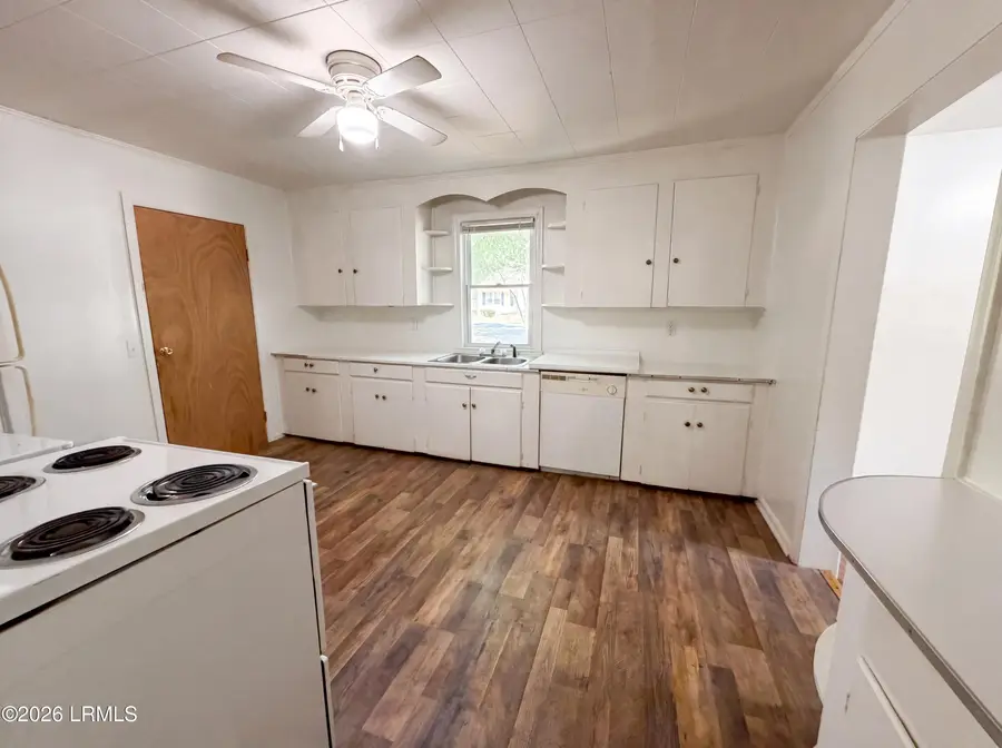 441 Byrnes Street, Allendale, SC 29810 - #2
