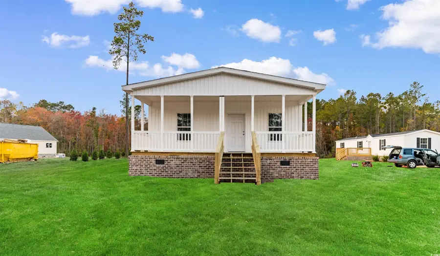 101 Feather Dr, Georgetown, SC 29440 - Image #2