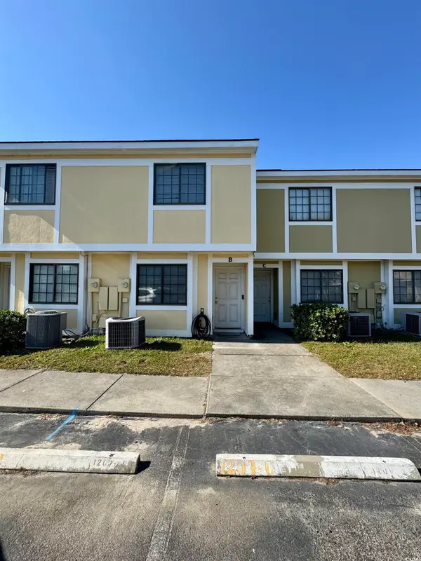 1207 Pinegrove Dr., Myrtle Beach, SC 29577